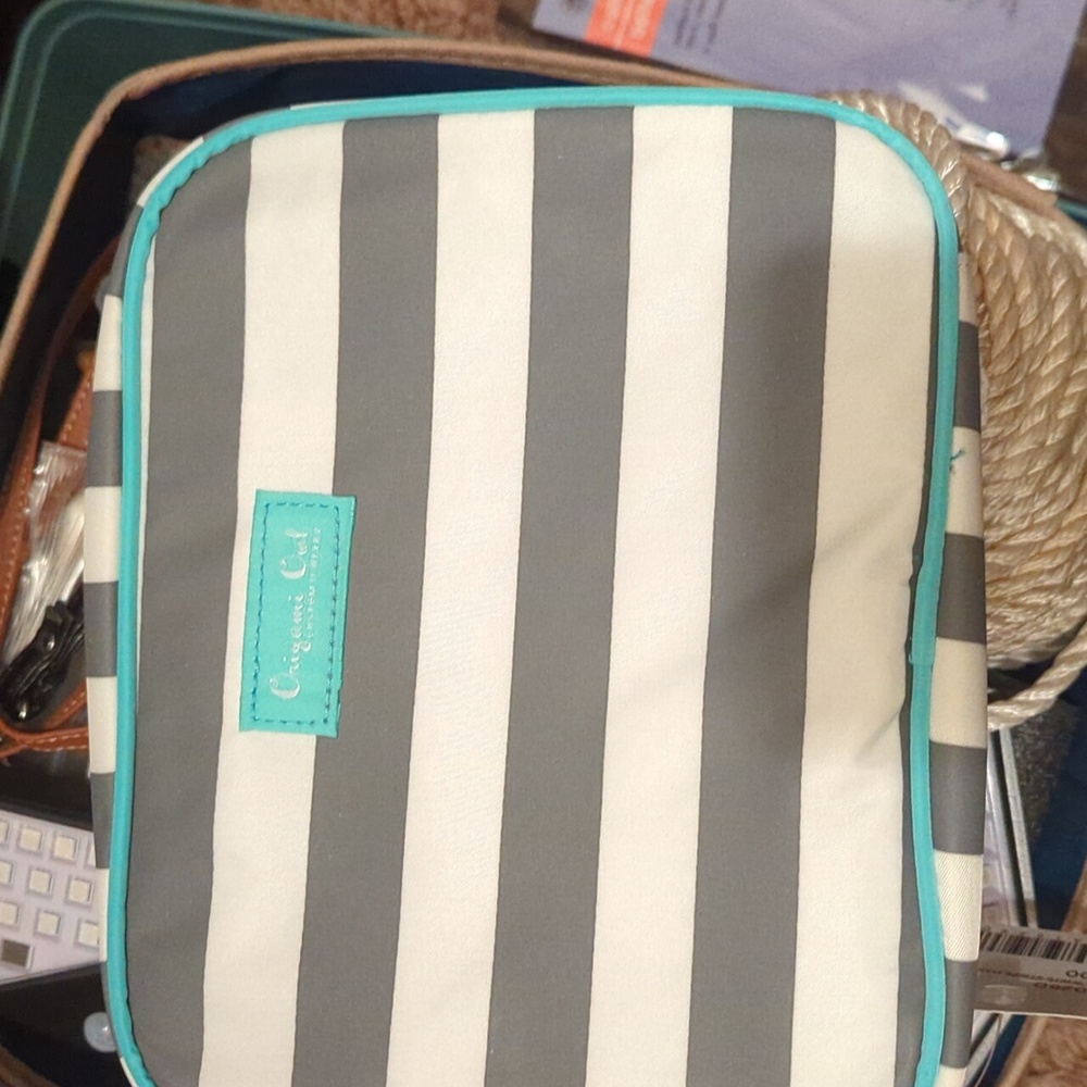 Cosmetic bag